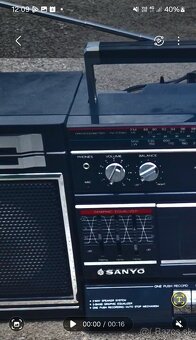 SANYO Prenosné rádio FM STEREO 12v 230v Baterky - 2