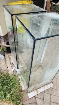 Darujem akvária rozmer 100.40.45 treba si ich vyčistiť. - 2