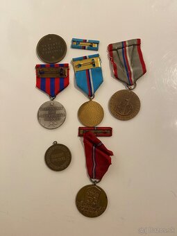 Vyznamenania a odznaky - 2