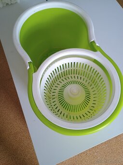 Vedro na rotačný mop - 2