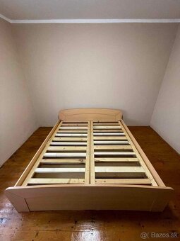 Predám manželskú posteľ s úložným priestorom 200x180cm - 2