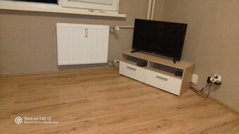 stol pod TV - 2