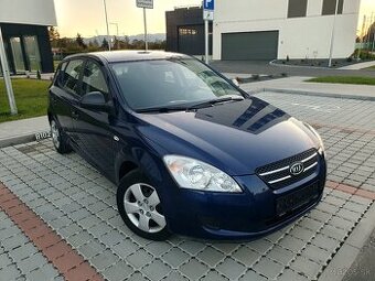 Kia Ceed 1.4 benzin 77kw - 2