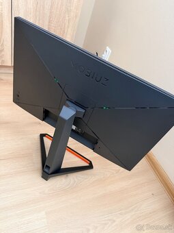 Hermy monitor Benq Mobiuz 27" - 2