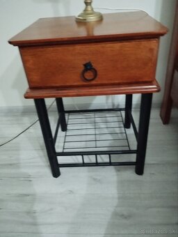 Manželská posteľ -spalňa, nočné stolíky ,komoda - 2