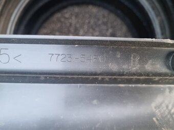 Pravá lišta prahu SUZUKI VITARA 3 III LY 2015- - 2