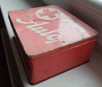 SANITAS - retro autolekárnička - 2