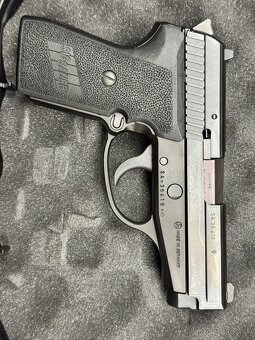 SIG SAUER P239 - 2