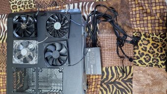 Predám PC skrinku Cooler Master + 600w zdroj EVGA + vetraky - 2