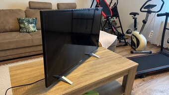 CHODBOVA STENA A 2x TV led 82,99cm - 2