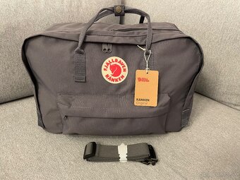 Predám batoh značky Fjällräven Kanken Weekender Super Grey - 2