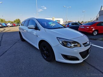 Opel Astra J LPG 1.4 103kw Sports tourer (combi) Cosmos - 2