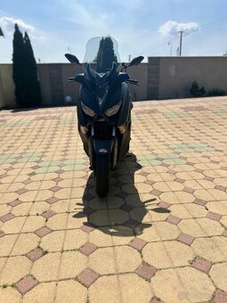 Yamaha XMAX 300 - 2