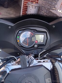 Suzuki GSX 1250 FA - 2
