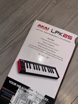 Akai LPK25 - 2