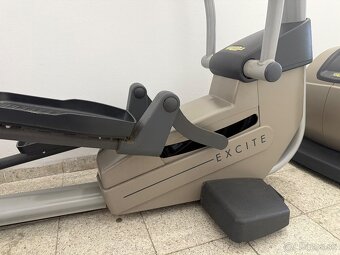 Technogym Crosstrainer synchro 700 led - 2