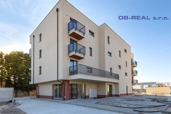 Predaj moderných 2izb bytov 55m2 v novostavbe v centre Sládk - 2