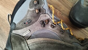 Turistická obuv  Vibram 42 - 2