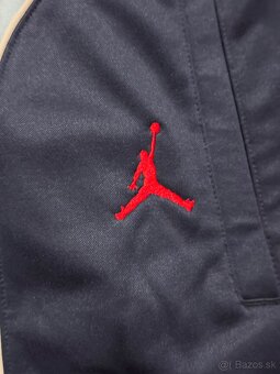 Supreme x Jordan tepláky - 2