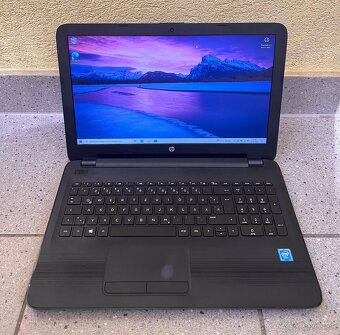 HP 15 / Celeron N3060 / 4GB RAM / 256GB SSD / 15.6" - 2