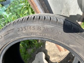 Barum Bravuris 5 235/45 R18 XL 1ks - 2