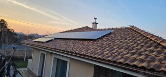 Predám fotovoltaickú zostavu panely + Menič - 2