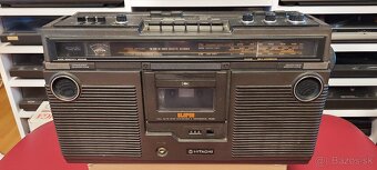 Predám vintage boombox Hitachi TRK-5280E - 2