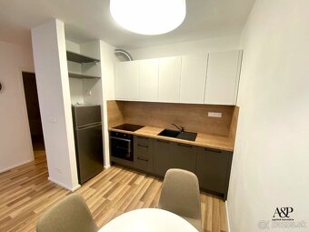 NA PRENÁJOM 2 IZBOVÝ BYT S BALKÓNOM A PARKOVNÝM MIESTOM - PR - 2