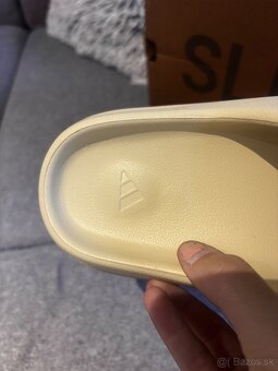 Adidas Yeezy Slide - 2