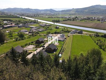 Rozľahlý pozemok s výhľadom, ktorý neomrzí – 2035 m² - 2