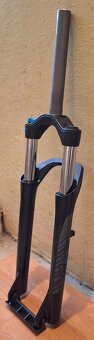Odpružená vidlica 27,5" - 2
