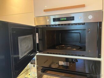 Mikrovlnka Whirlpool - 2