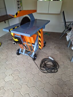 Cirkular s košom a stolom - 2