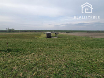 Na predaj pozemok v Rohovce-Šulianske jazero, 1806 m2 - 2