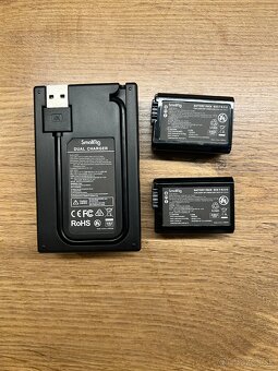 SMALLRIG SÚPRAVA BATÉRIÍ A NABÍJAČKY PRE FOTOAPARÁT NP-FW50 - 2