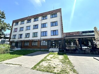 Kancelária 14,5 m2 a 17m2 priamo v meste Galanta - 2