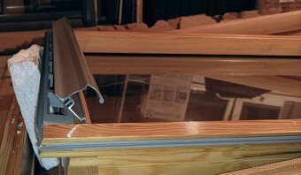 Strešné okná Velux , dvojsklo , používané, zachovalé - 2