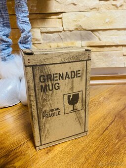 Mug / hrncek keramicky - granat - 2