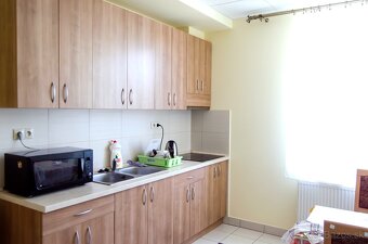 Prenajmem dlhodobé ubytovanie v širšom centre Trenčín - 2