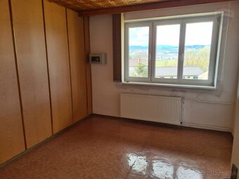 REZERVOVANÉ - Predaj 4-izbového bytu s balkónom v Podkoreňov - 2