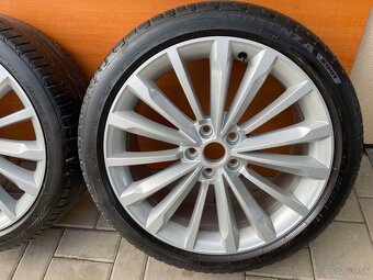 Phoenix Trinity silber orig.skoda Superb3V 5x112 8jx19 ET 4 - 2