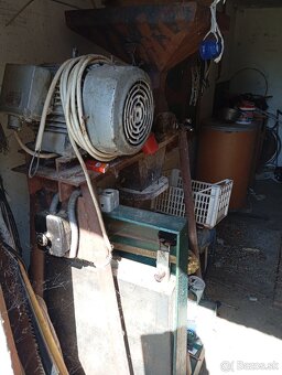 PREDÁM MOTOR 4KW VHODNÝ NA CIRKULÁR, ŠROTOVNÍK, - 2