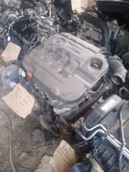Motor 1,6 TDI 77 kw CLH comonreal - 2