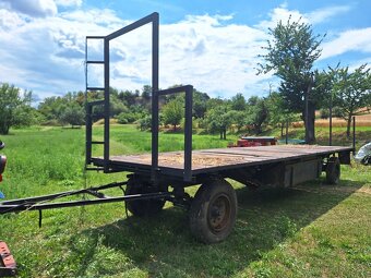 Predám vlecku za traktor na balíky - 2