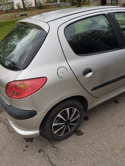 Peugeot 206,r.v.2004,1,2 benzín - 2