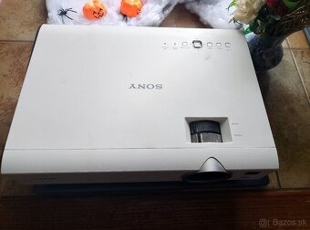 Predám projektor značky Sony VPL-DX120 - 2