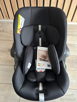 Vajíčko / autosedačka Cybex Cloud G i-size Plus Moon Black - 2