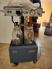 Zdravotnícka odsávačka - 2