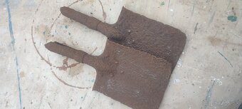 Staré vojenské lopatky - 2