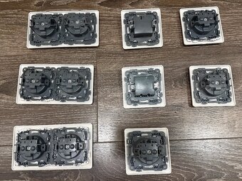 PREDAM VYPINACE A ZASUVKY - BIELE - 2